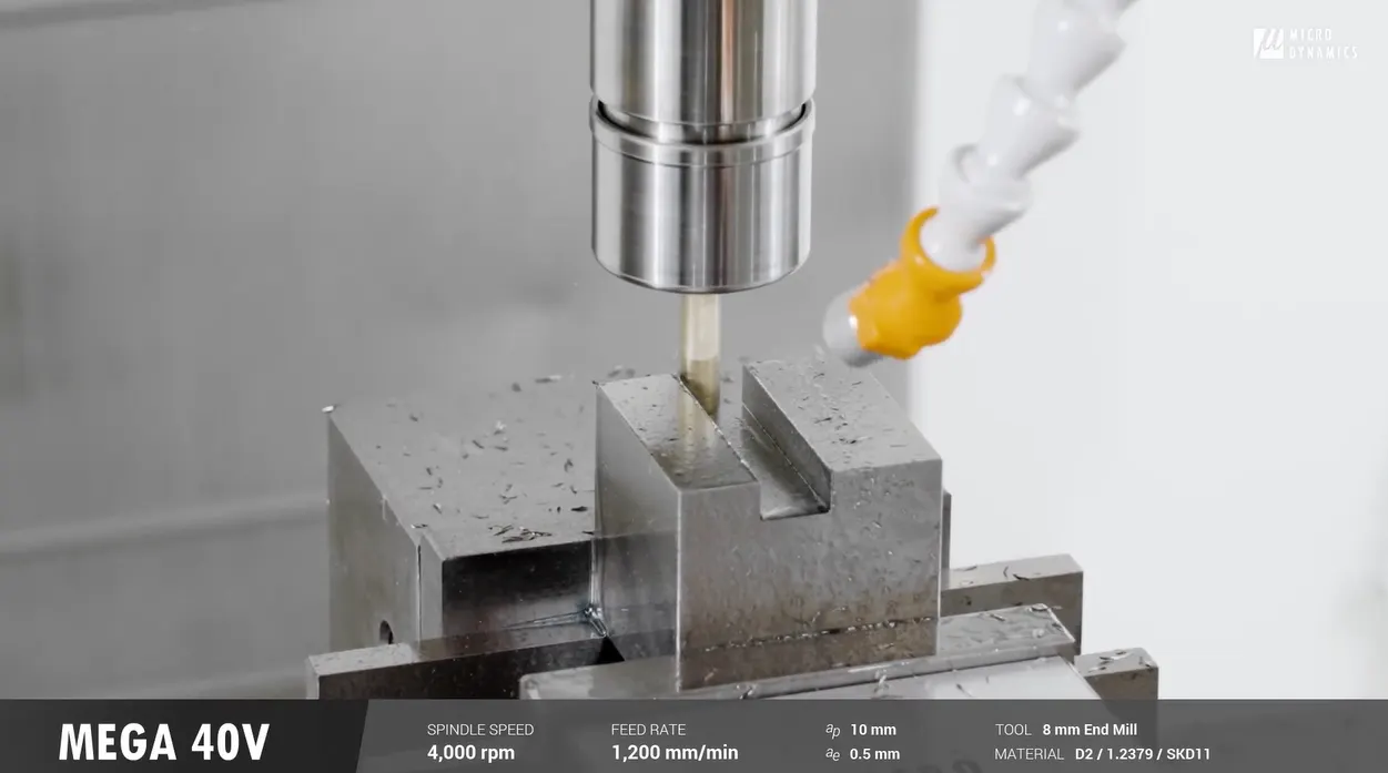 The first stage of machining a mating mold: Roughing with an 8mm End Mill, 1200mm/min feed rate, 4000rpm spindle speed